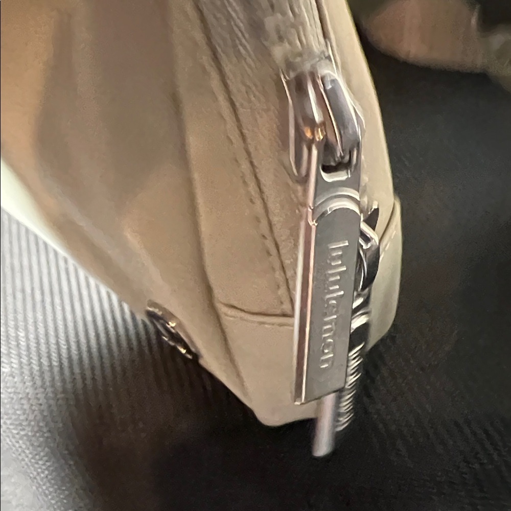 Lululemon Cream Everywhere Belt Bag. P55 - Picture 3 of 7